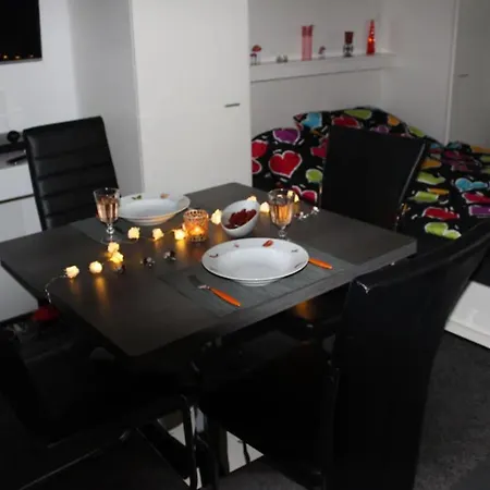 Klein Διαμέρισμα *